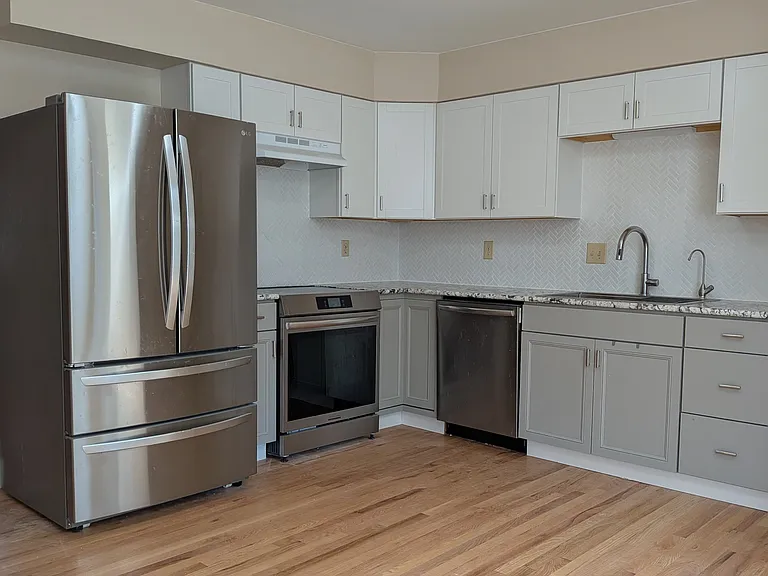 4050 Hollow Rd — Photo 4