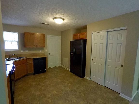 4th image of 1129 Brickyard Dr