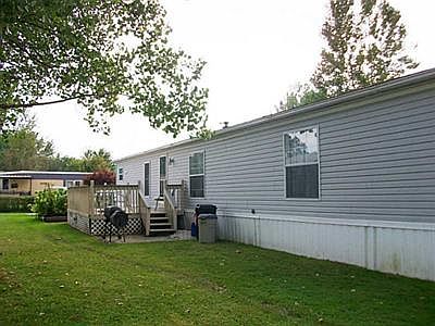 2nd image of 262 Honeybrook Cir