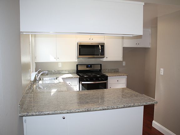 3rd image of 3305 G St