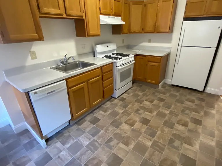 17 Hemenway St #3 — Photo 6