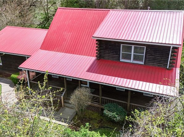 250 Hebron Rd, Saint Marys, WV 26170
