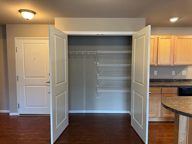 Aspen Trail Apartments — Photo 180
