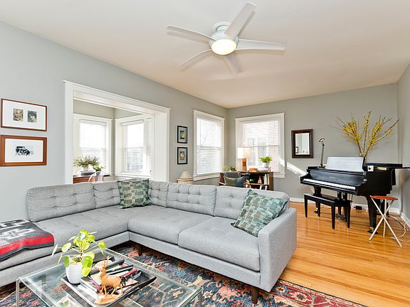 5th image of 5917 N Winthrop Ave #2