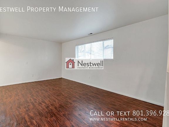 3rd image of 655 E Candlelite Ln