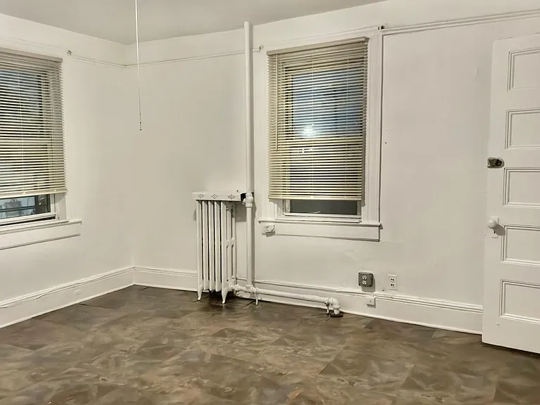 248 Lawrence Ave — Photo 1