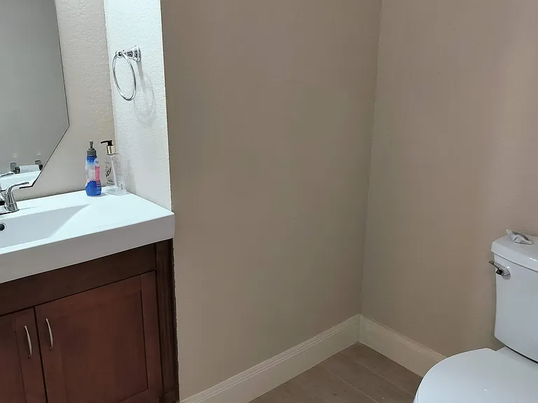 8001 Case Dr — Photo 30