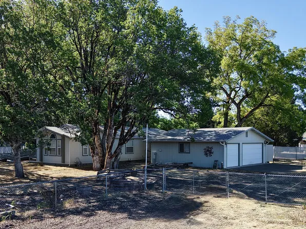 601 Deer Park Ln, Shady Cove, OR 97539