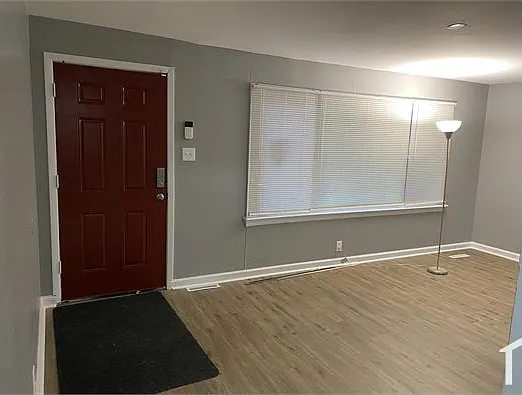 8204 Canyon Dr — Photo 10