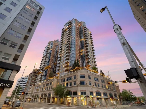 910 S 5th Ave SW #1906, Calgary, AB T2P 0C3