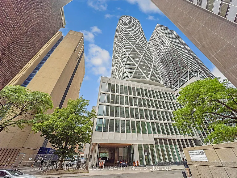 230 Simcoe St #2818 — Photo 1