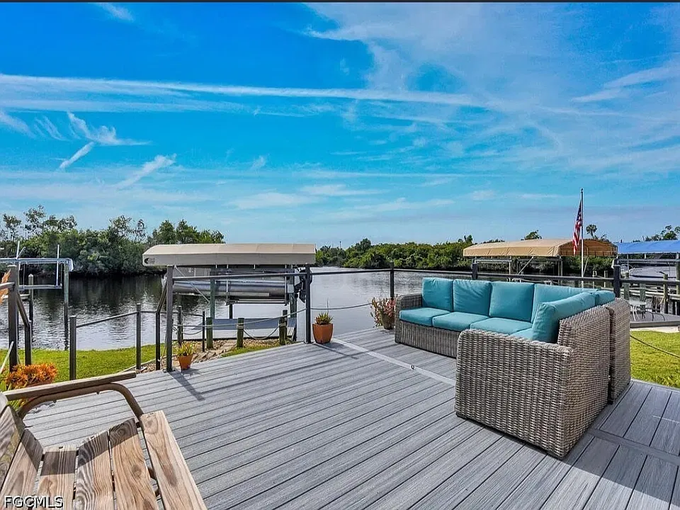 37 Channel Ln