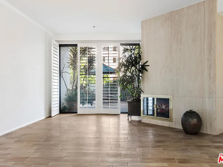 2131 Century Park Ln #118 — Photo 10