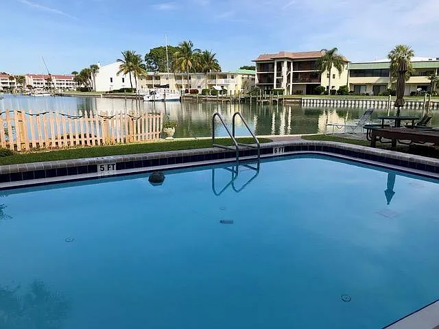 2 bed, 1110 sqft, $2,675 — Photo 4