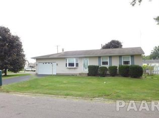 515 Rosewood Dr, Washington, IL