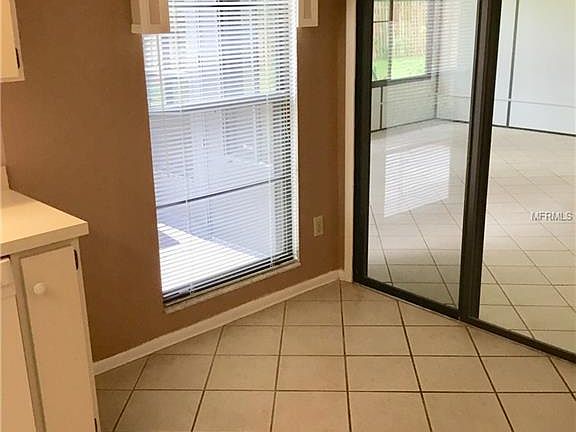 5th image of 200 Heron Bay Cir