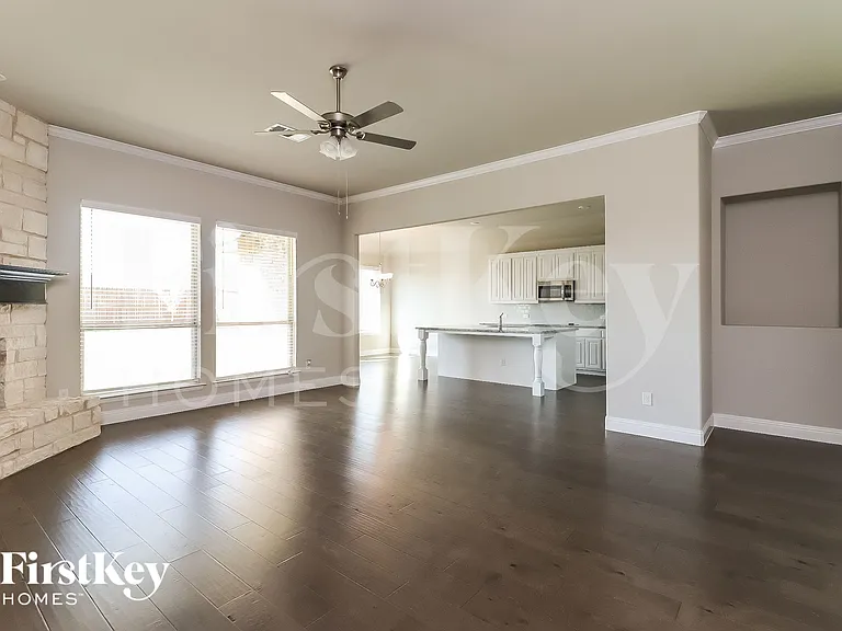 129 Independence — Photo 3