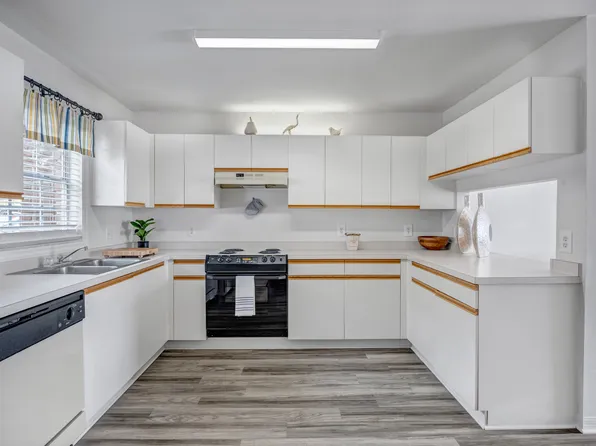 Carlton Arms of North Lakeland, 4500 Williamstown Blvd, Lakeland, FL 33810