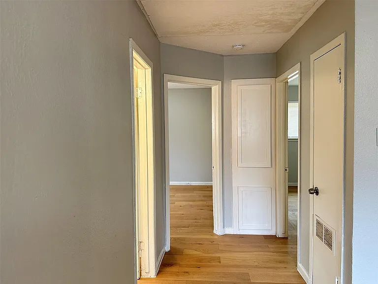 8010 Roswell St #1 — Photo 8
