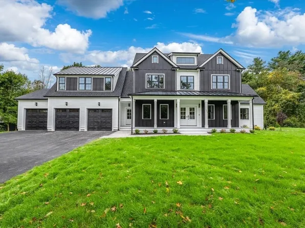 103 Center St, Hanover, MA 02339