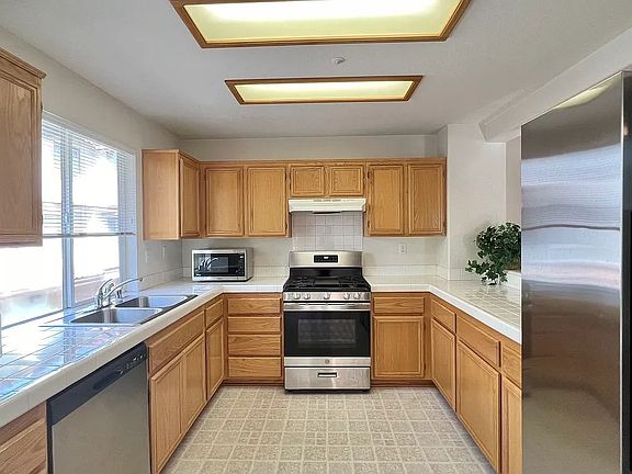2nd image of 10206 Wateridge Cir #159-1