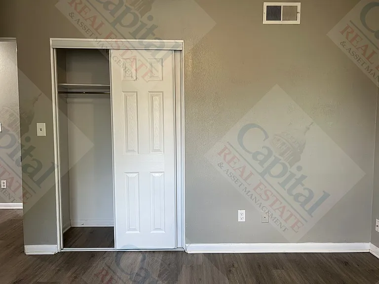 402 W Curtis Dr — Photo 20