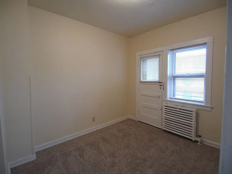 2563 N Farwell Ave — Photo 5