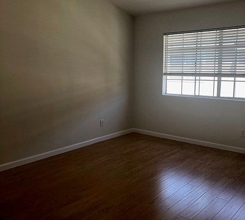 4th image of 2800 Plaza Del Amo Unit 447