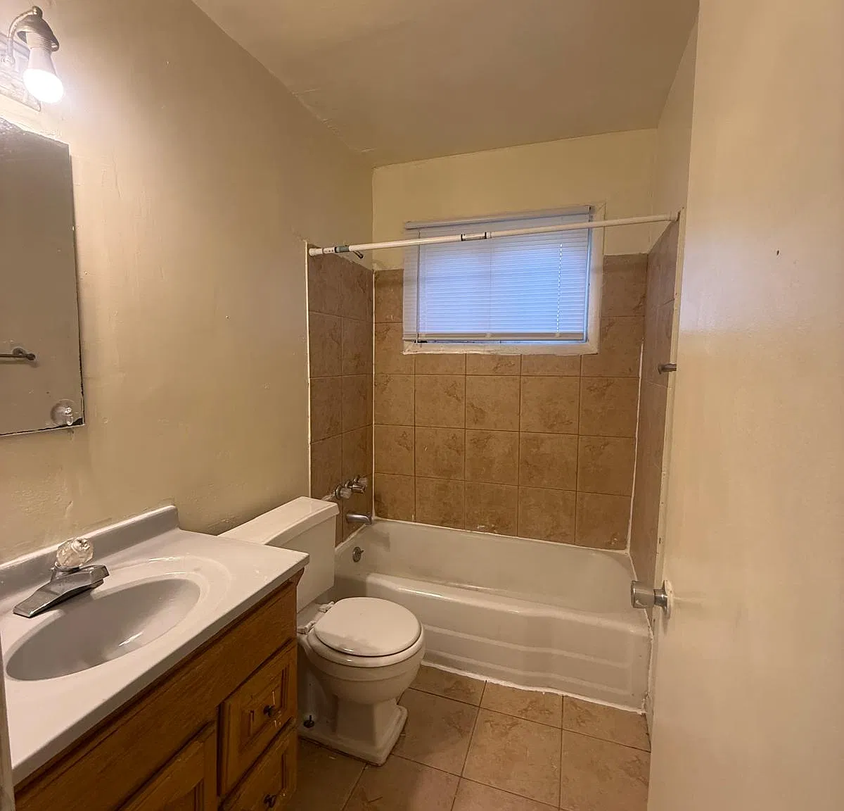 1613 West Bolivar Avenue - 1 — Photo 3