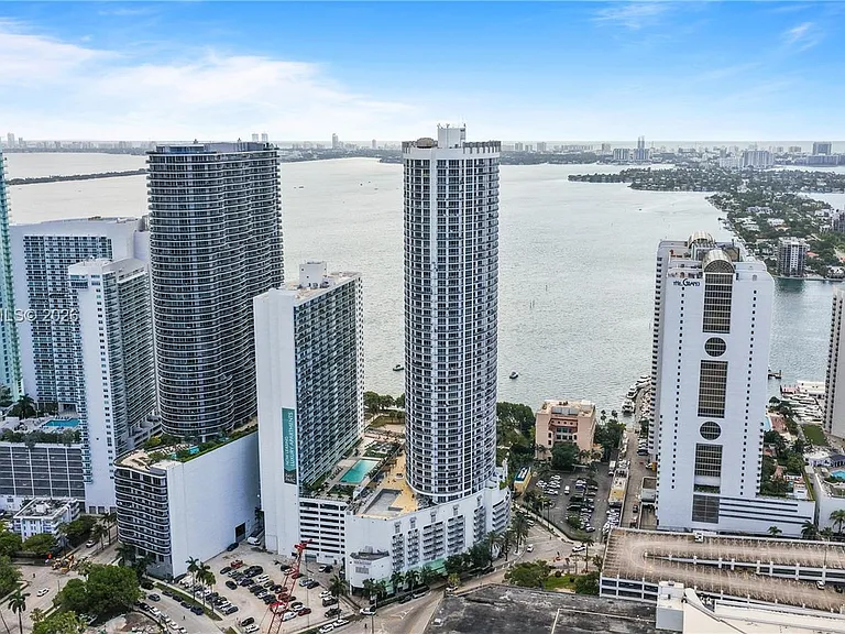 1750 N Bayshore Dr #2804 — Photo 28