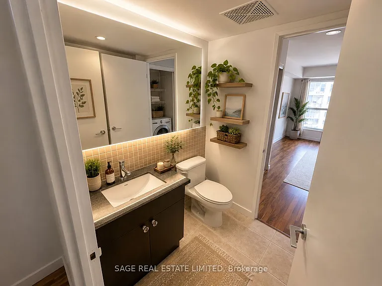 1005 King St W #518 — Photo 7