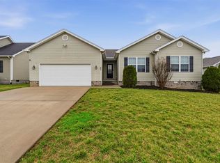 390 Red Elm Ln, Bowling Green, KY 42101
