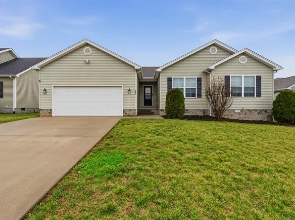 390 Red Elm Ln, Bowling Green, KY 42101