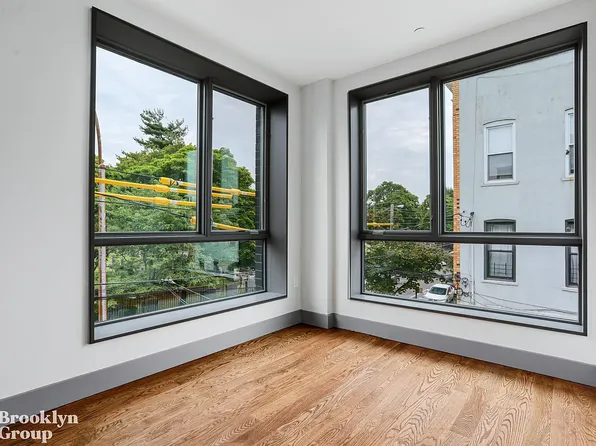 1896 De Kalb Avenue image 5 of 11