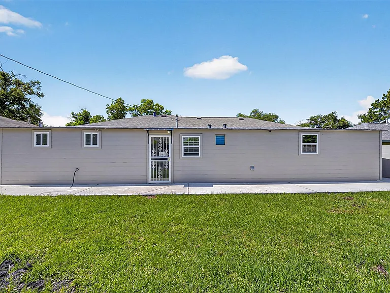 7950 Longridge Dr — Photo 50