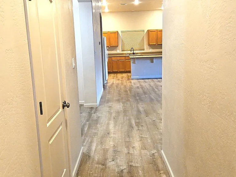 3422 W 16th Ln — Photo 22