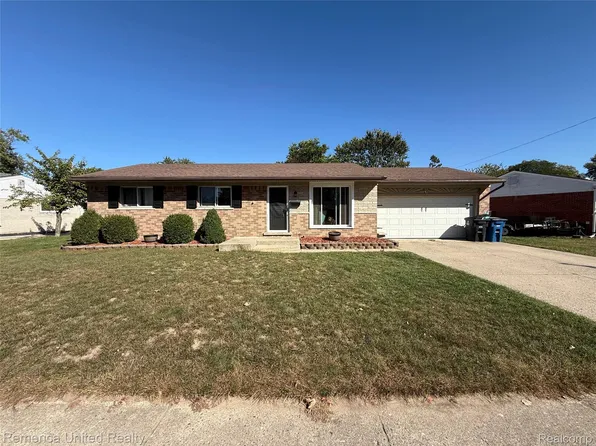 1519 S Dowling St, Westland, MI 48186