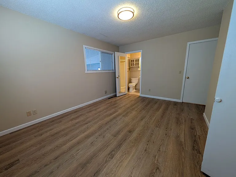 722 Bryden Ave — Photo 7