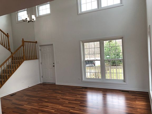 5th image of 2919 Sun Valley Ct
