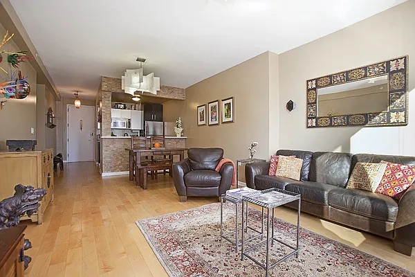 Sold by Nest Seekers International | media 27