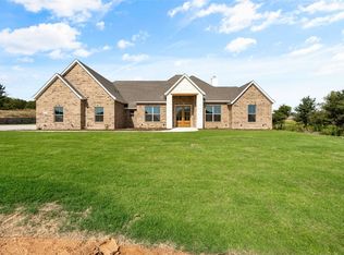 8016 Ranch View Pl, Springtown, TX 76082
