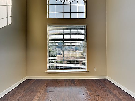 5th image of 10736 Wyckford Dr