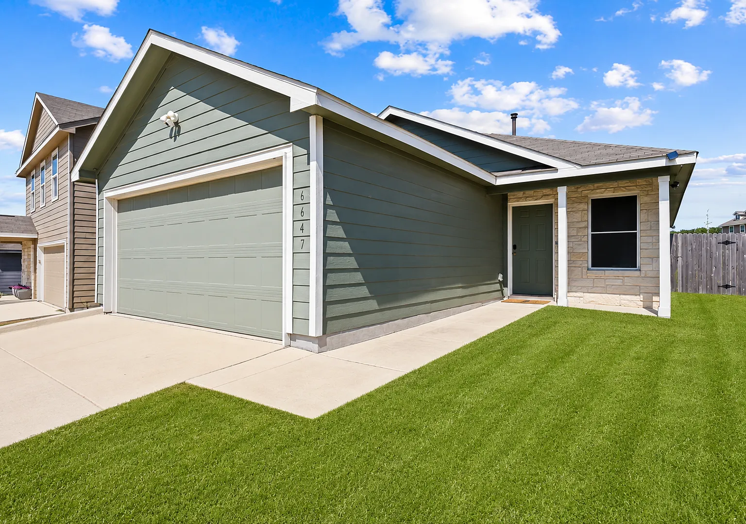 3 Bedroom/2 Bath Morgan Meadow — Photo 3