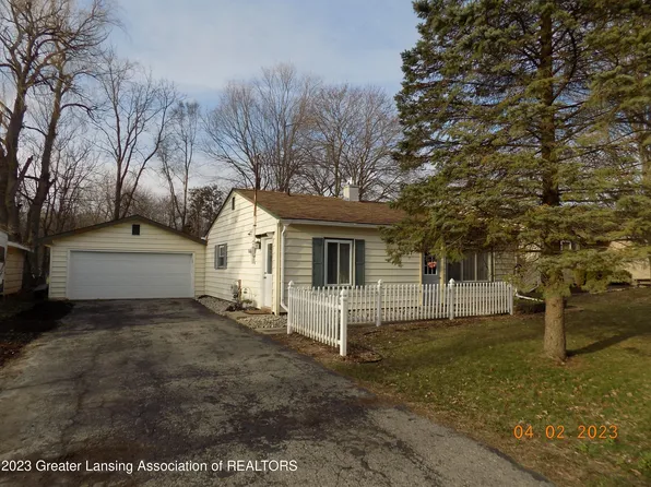 737 E Columbia St, Mason, MI 48854