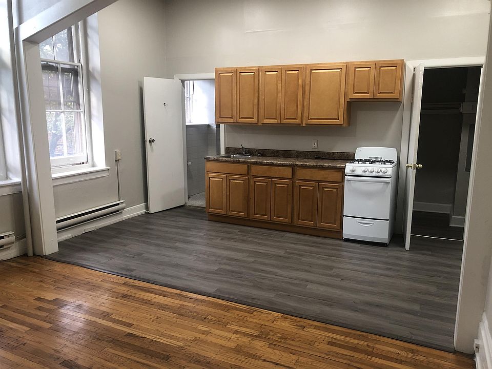 1st image of 1114 Spruce St #17679571