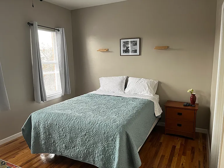 3414 Caroline St — Photo 7