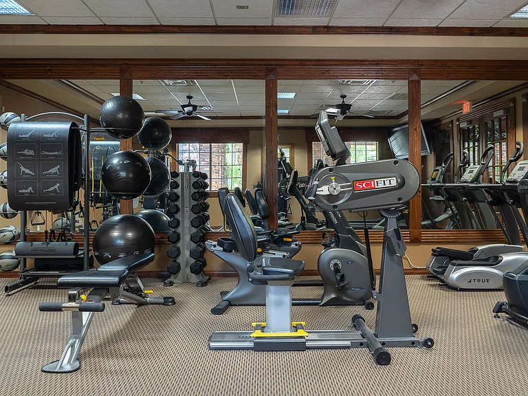 Carefree Senior Living at The Willows — Photo 21
