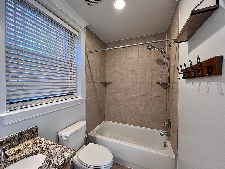 1372 Randolph St NW #101 — Photo 11