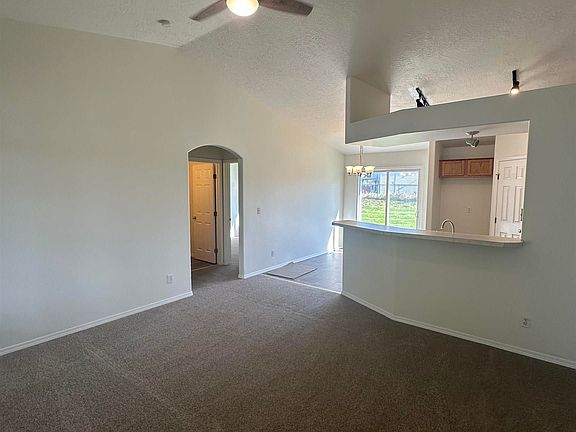 4th image of 2136 W Havenwood Ave