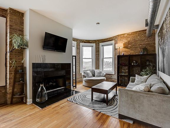 2nd image of 2023 N California Ave APT A3